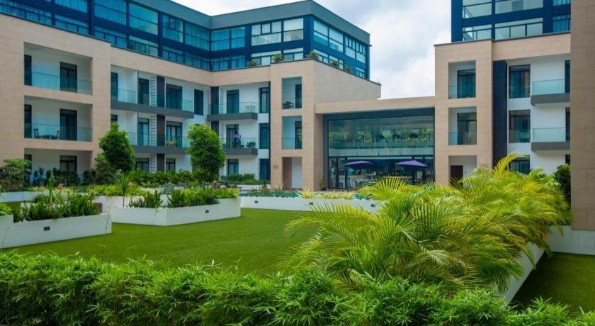 Embassy Gardens Luxury Apartments Accra Exterior photo